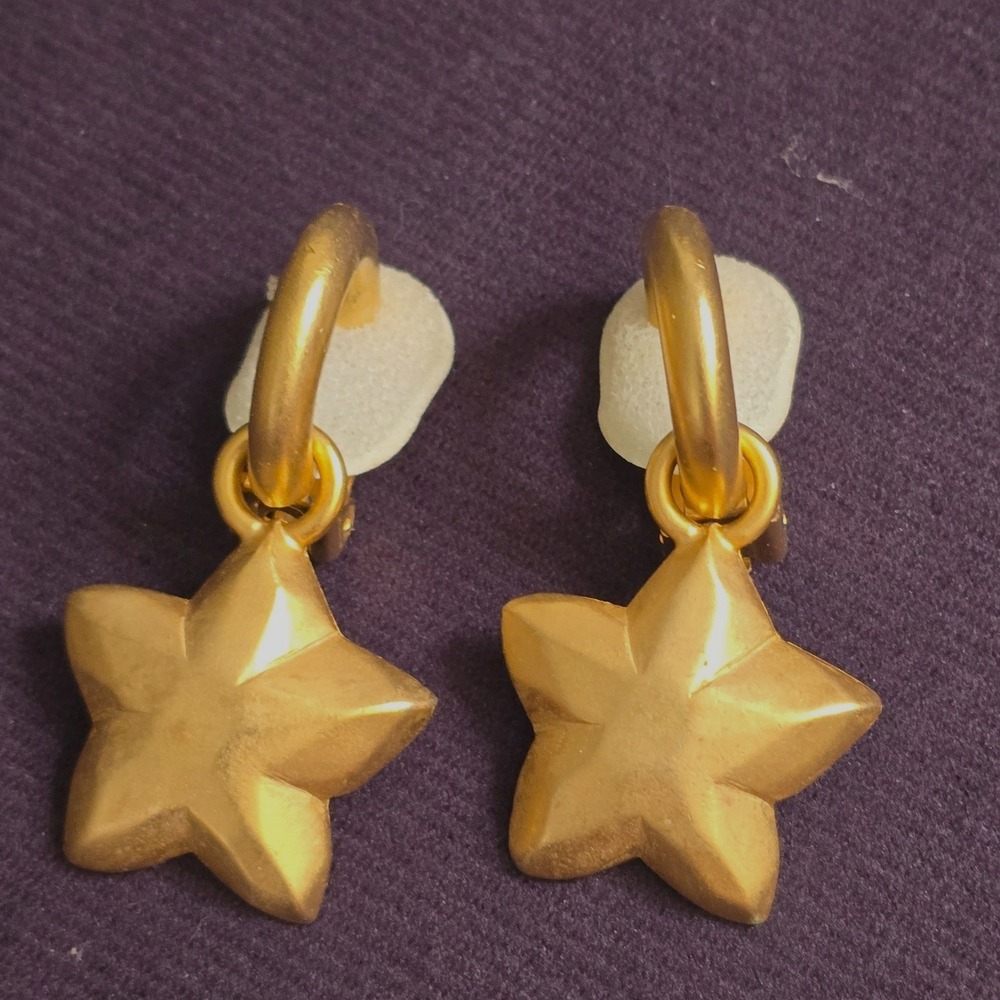 Vintage Gold Tone Matte Puffed Star Clip On Drop Earrings Celestial Retro